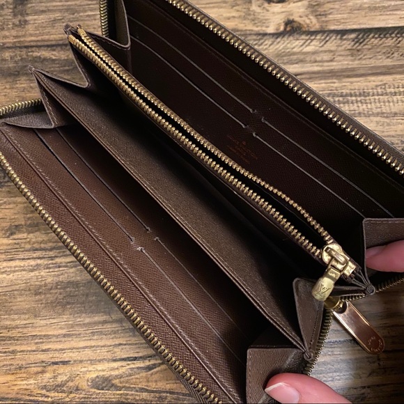 Louis Vuitton Zippy Wallet - Picture 3 of 8